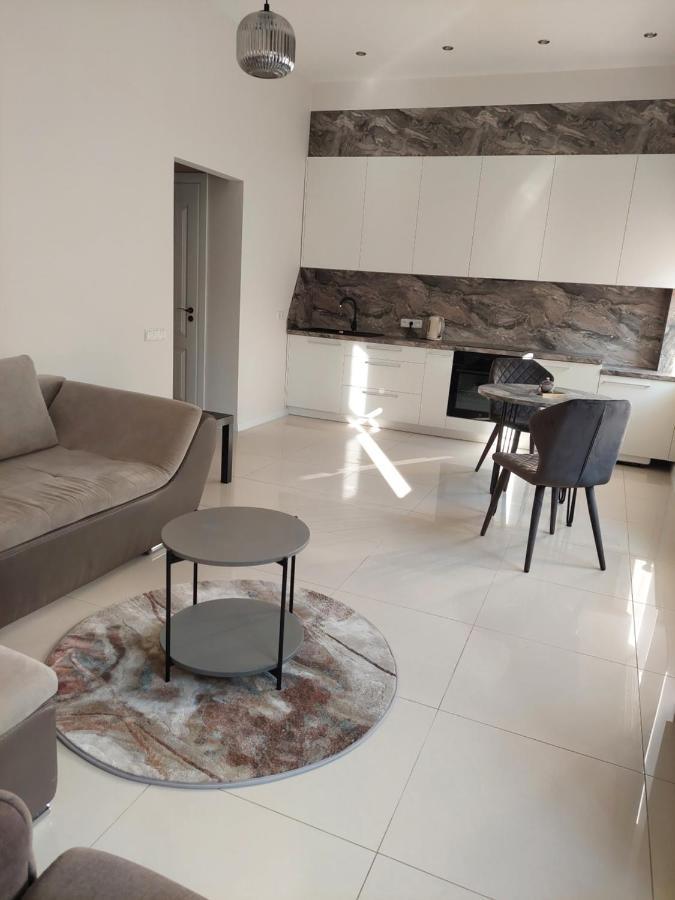 Jono Kalnelio Apartamentai Κλαϊπέντα Εξωτερικό φωτογραφία